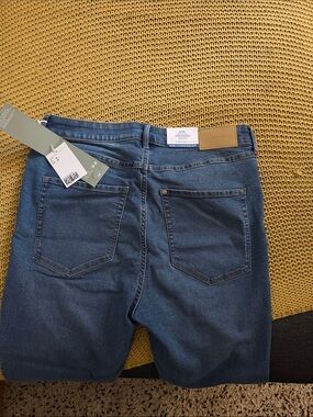 H&M Women's Skinny Jeans in Dark Blue